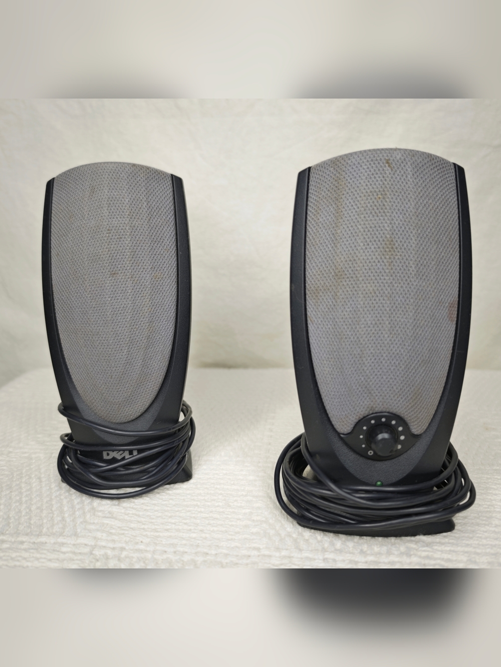Dell A215 multimedia 2 channel computer speakers